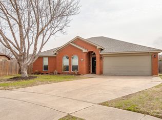 951 Naomi Ct, Burleson, TX 76028