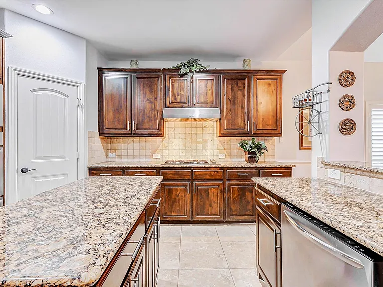 20307 Cortina Valley Dr — Photo 15