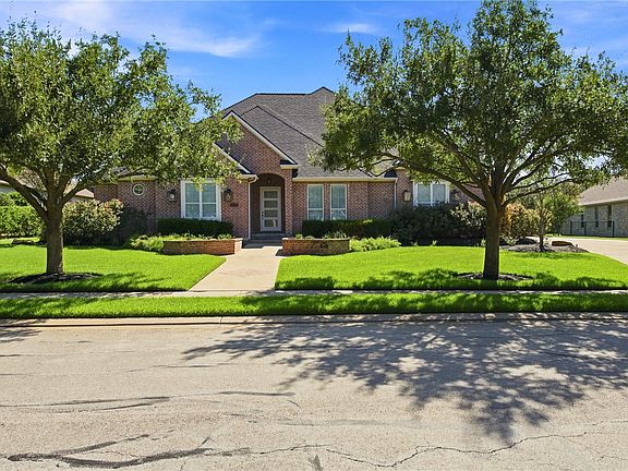 2nd image of 4206 Serrano Ct