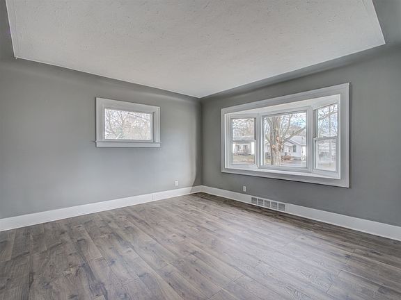 3rd image of 5086 School St