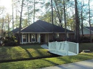 219 Richland Dr E, Mandeville, LA 70448