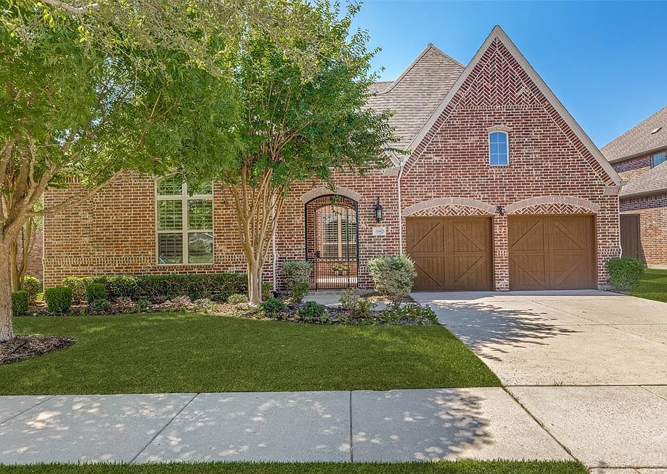 1st image of 13483 Lyndhurst Dr