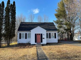 42 Elm St, Machias, ME 04654