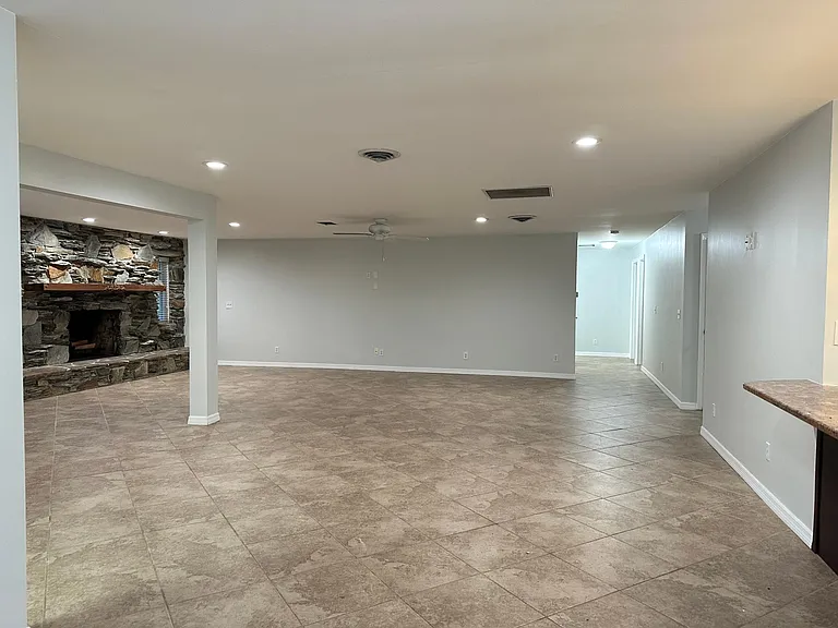 710 Morningside Dr — Photo 5