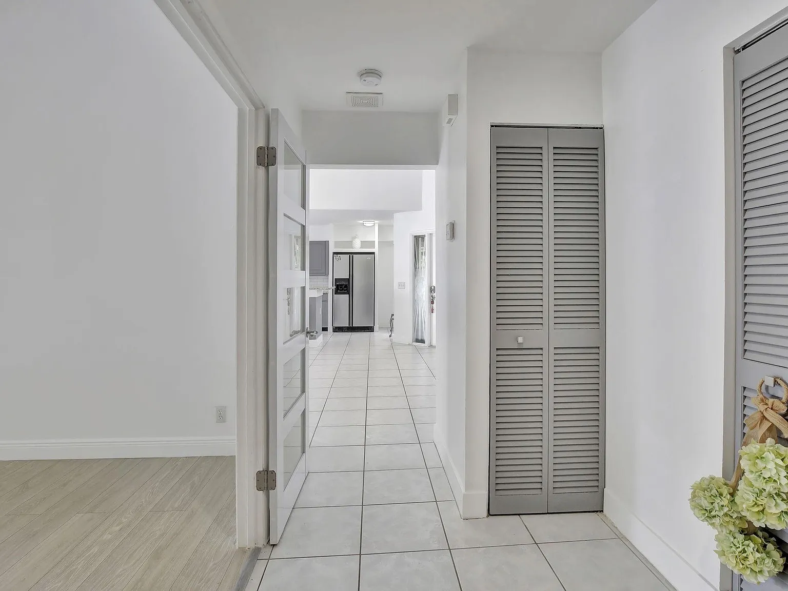 3 bed, 2.0 bath, 1536 sqft, $3,300 — Photo 3