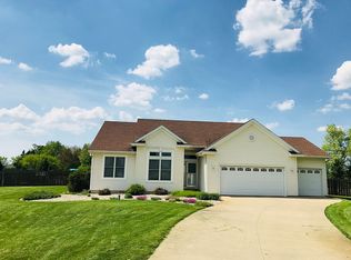 27780 Manchester Cir, Paw Paw, MI 49079