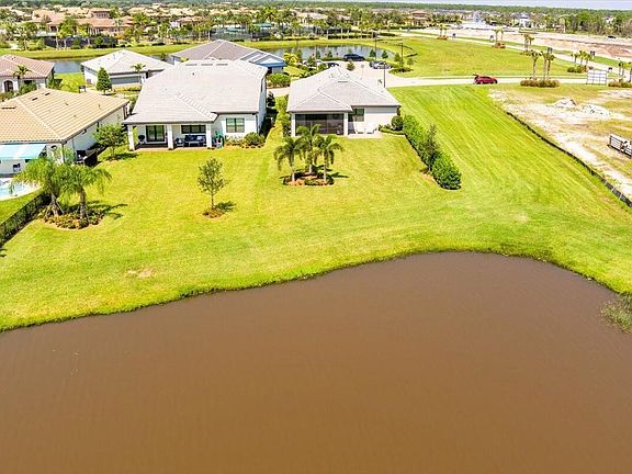 4th image of 447 SE Vallarta Drive
