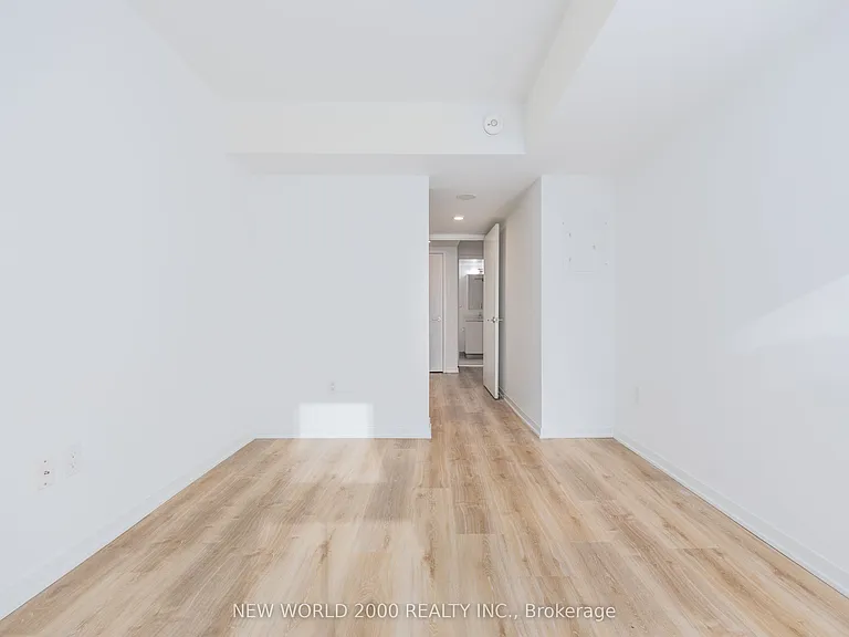 101 Roehampton Ave #2002 — Photo 22