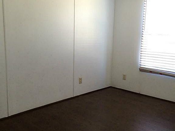 2nd image of 7506 Honeysuckle Ln