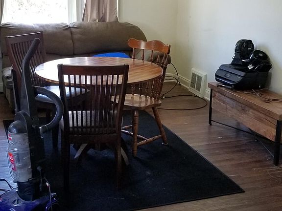 5th image of 229 E Park Pl