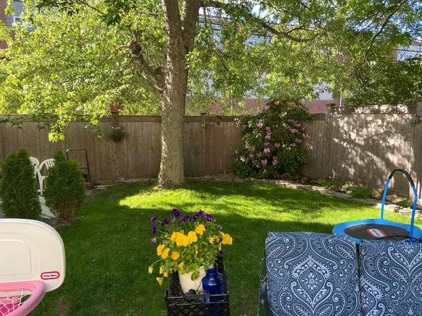 311 Cabot St, Portsmouth, NH 03801
