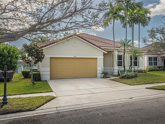 4th image of 814 Tulip Cir