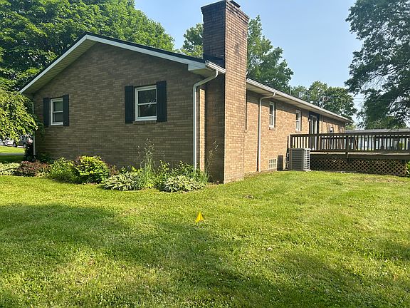 2nd image of 1177 Sweetbriar Dr #1