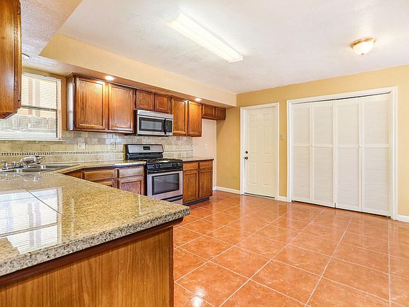 4th image of 20054 Moonflower Ln