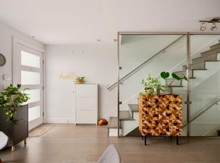 2358 Western Ave #4, North Vancouver, BC V7M 2L3