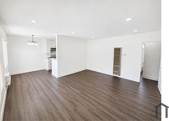 5550 Denny Ave — Photo 1