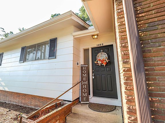 3rd image of 1603 Abernathy St