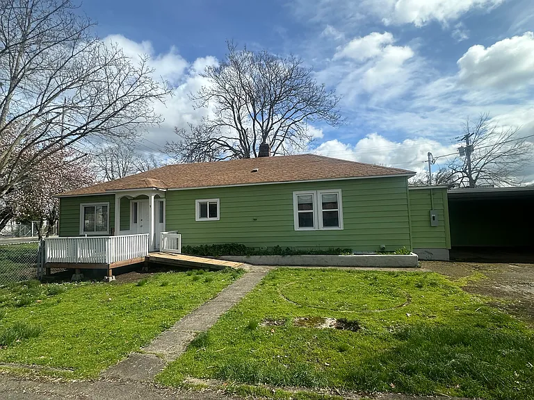 1740 Oxford St SE #9 — Photo 25