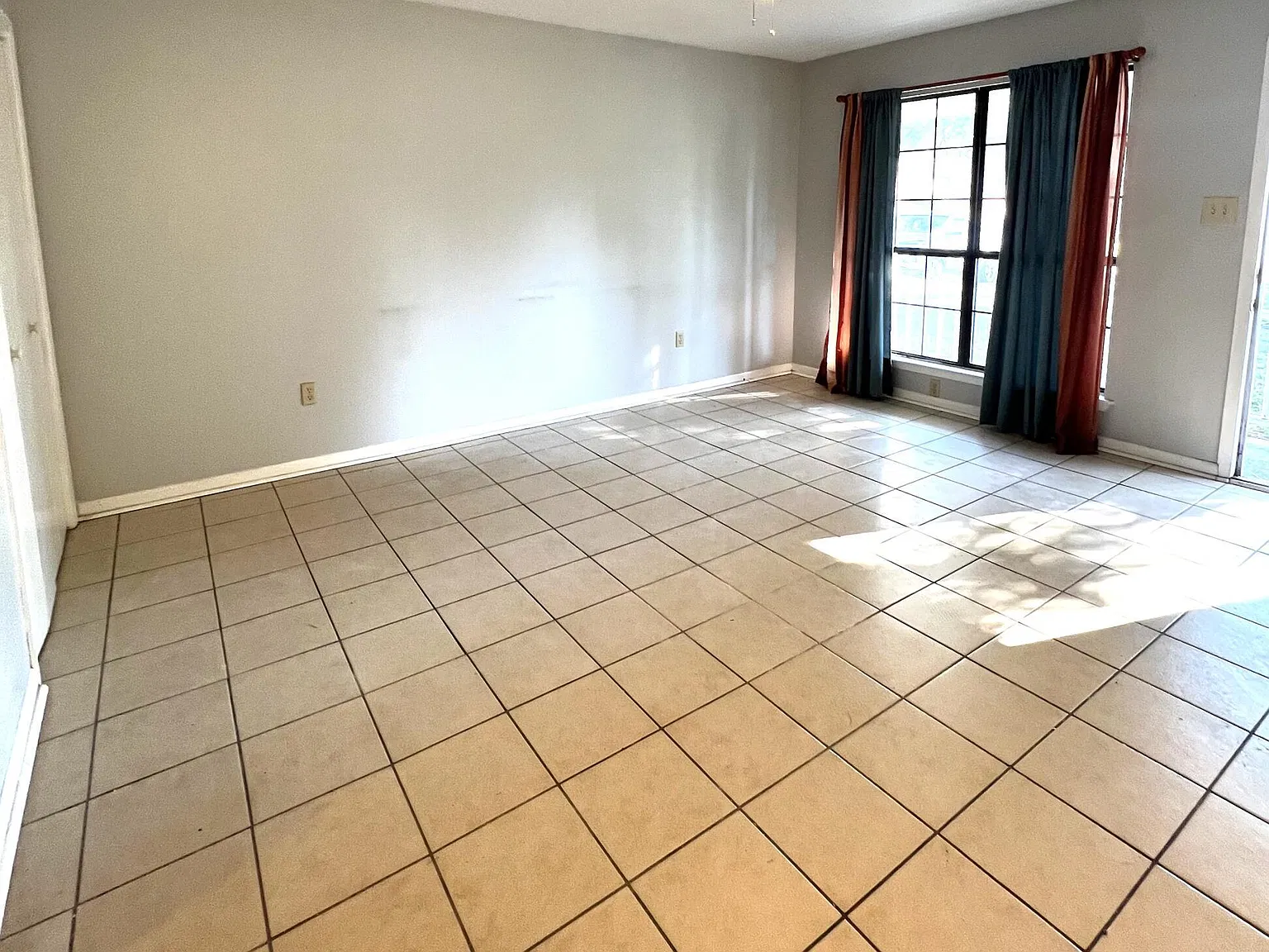 2 bed, 1.0 bath, 850 sqft, $975 — Photo 4
