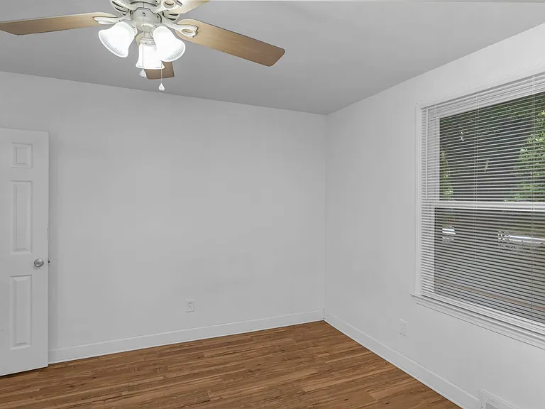 841 Ohio St — Photo 17