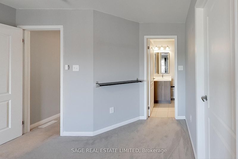 Ajax Townhouse for rent - 2 Bedrooms — photo 25