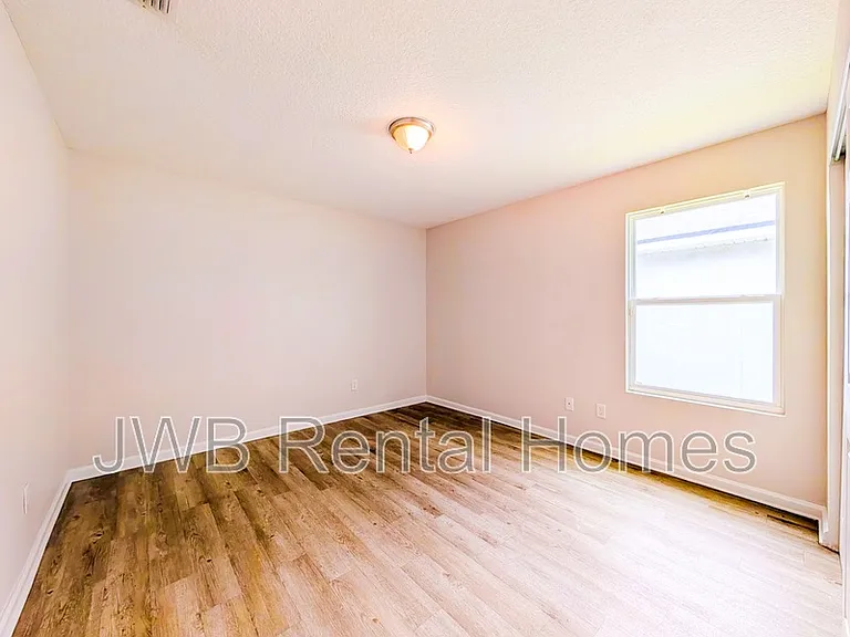 156 Odell St — Photo 9