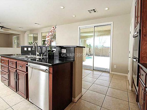 4th image of 10539 Hope Mills Dr