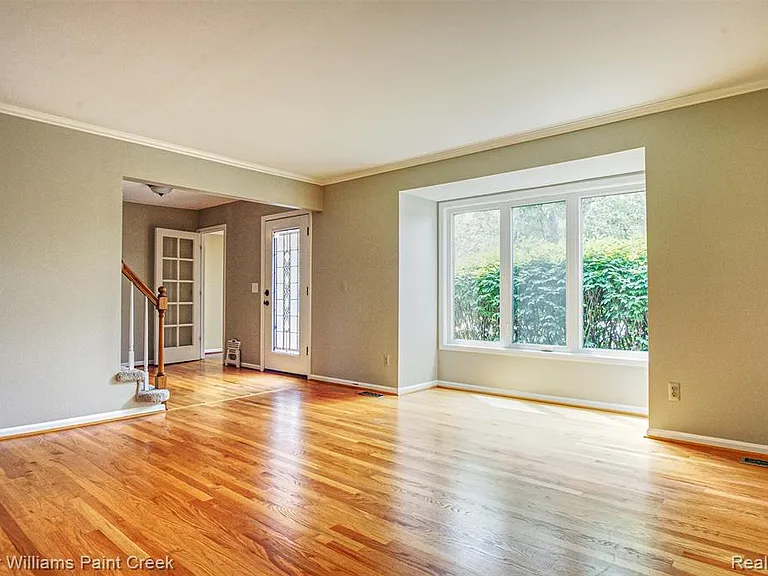 1346 Arbor Creek Dr — Photo 8
