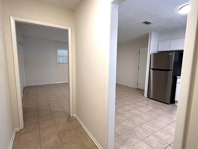 10 Pembrook Cir — Photo 2