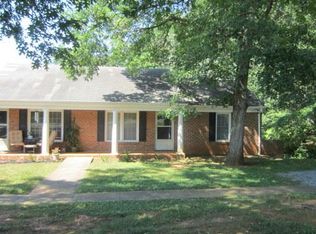 236 Winesap Rd APT D, Madison Heights, VA 24572