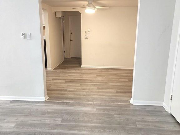 4th image of 5910 W Gunnison St #G