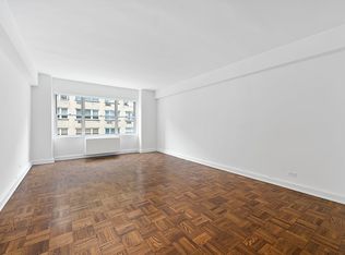 136 E 55th St APT 3M, New York, NY 10022
