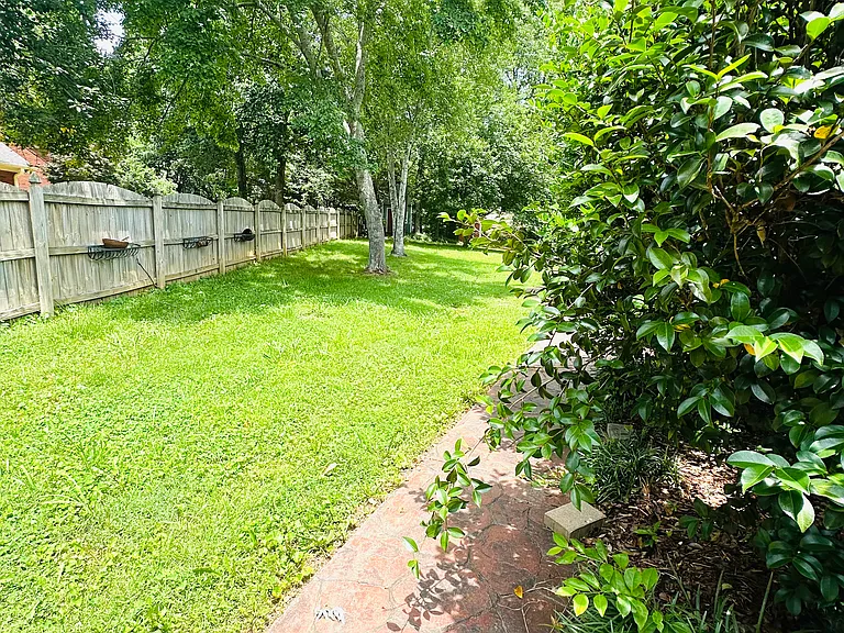 101 Foxwatch Cir — Photo 5