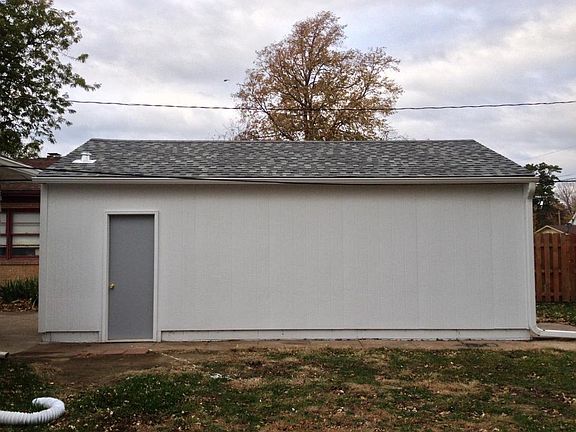 3rd image of 3302 Avenue F