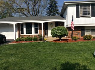 2014 N Shenandoah Dr, Arlington Heights, IL 60004