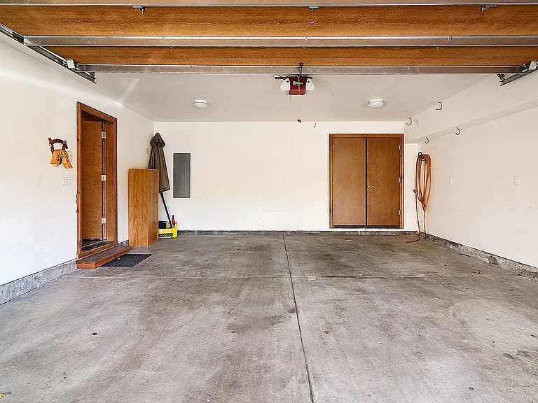 44 Linden Ln — Photo 44