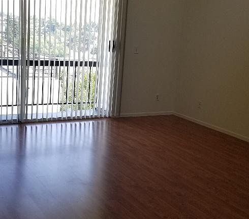 2nd image of 2271 Duane St #13