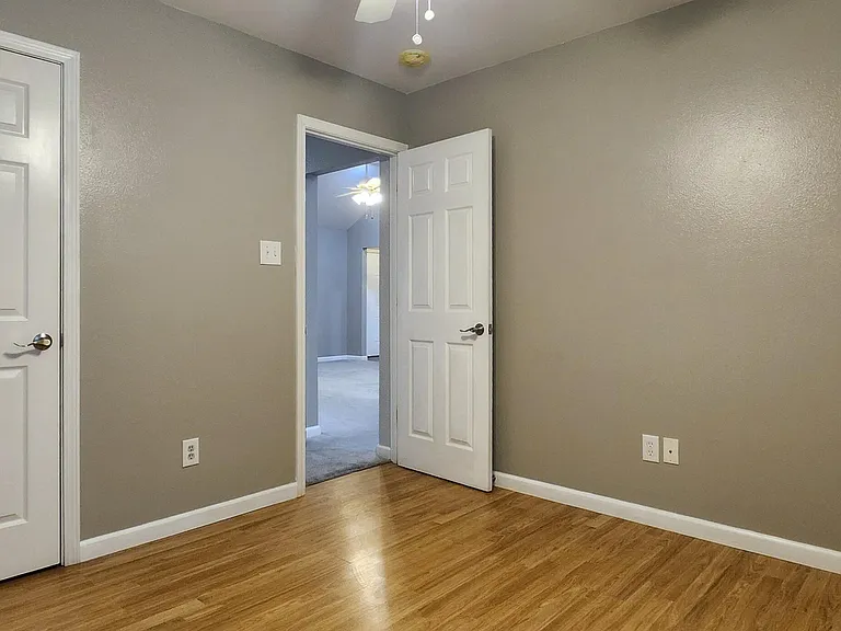 1608 Hunt St — Photo 9
