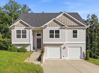 7215 Old Bug Ln, Ooltewah, TN 37363