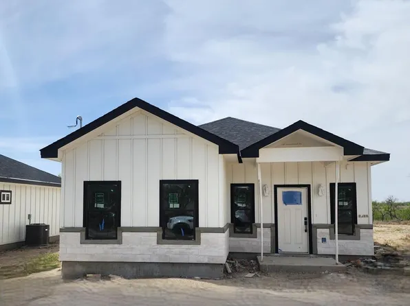 2997 Sanchez Ave, Eagle Pass, TX 78852