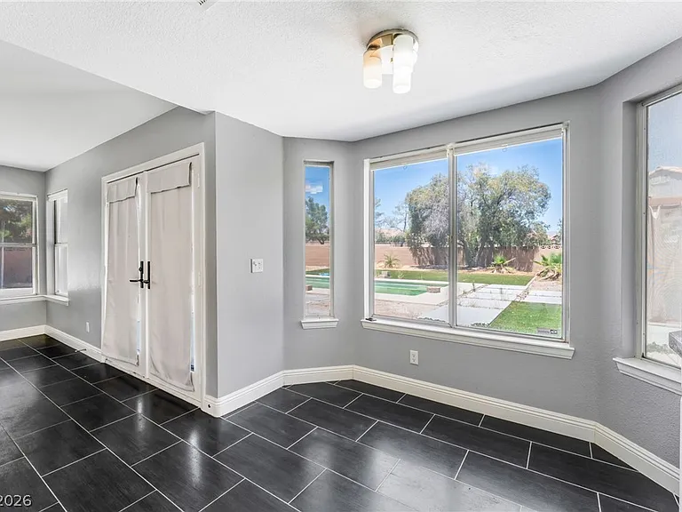 8412 White Shore Cir — Photo 9