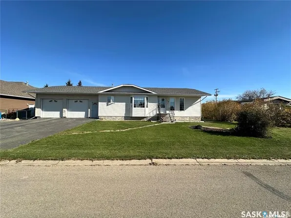 48 Eisenhower Street, Redvers, SK S0C 2H0