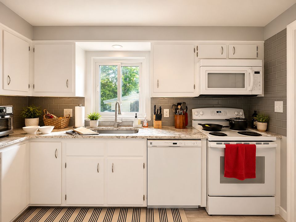 1st image of 35 Sumac St