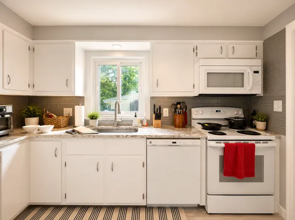 35 Sumac St, Portland, ME 04103