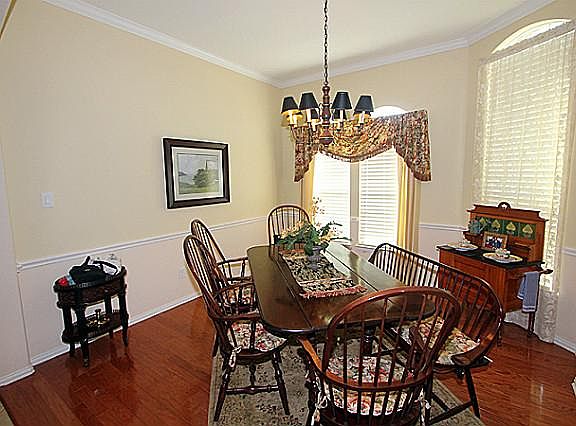 5th image of 9820 Delmonico Dr