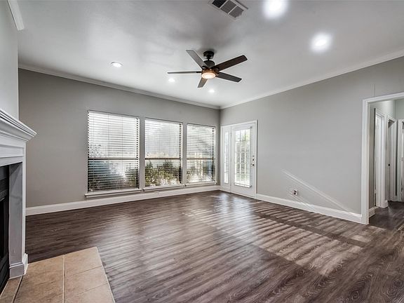 3rd image of 101 E Windsor Dr #101