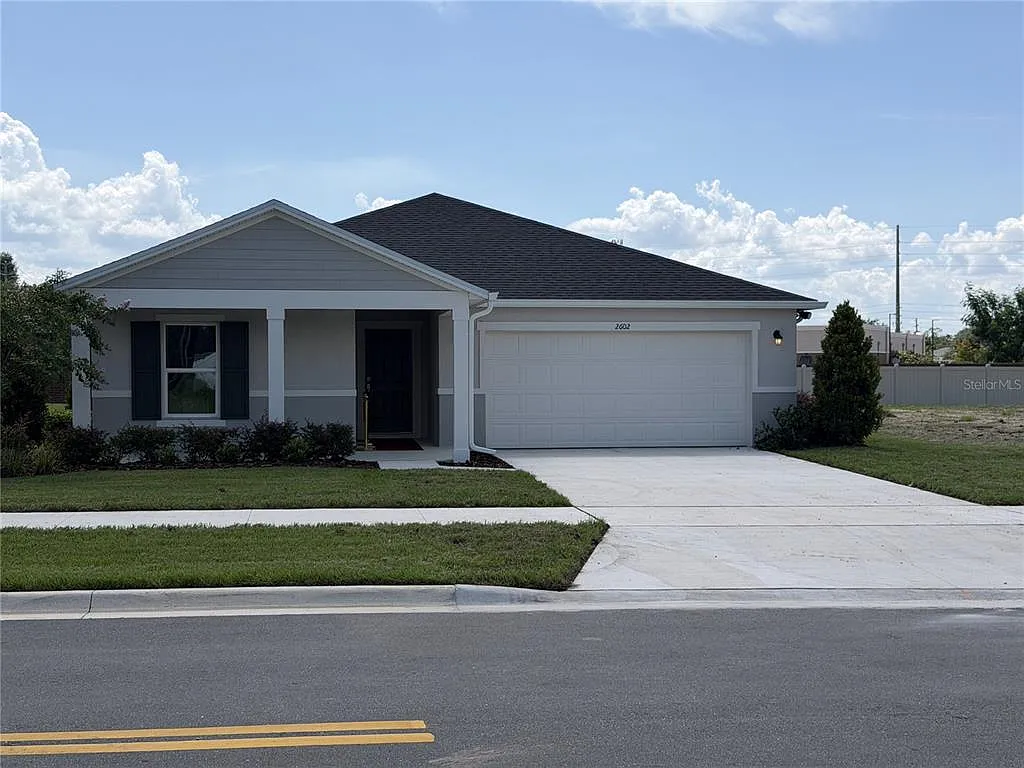 4 bed, 2.0 bath, 2058 sqft, $3,300 — Photo 1