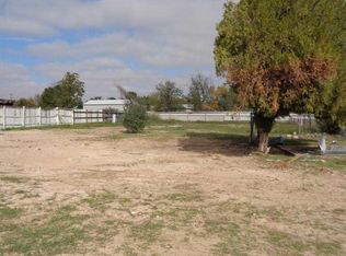 2506 Mountain View Dr, Carlsbad, NM 88220