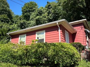 105 Rock Creek Rd #A, New Haven, CT 06515