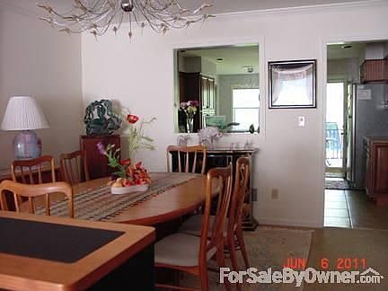 5th image of 220 Oak Ln